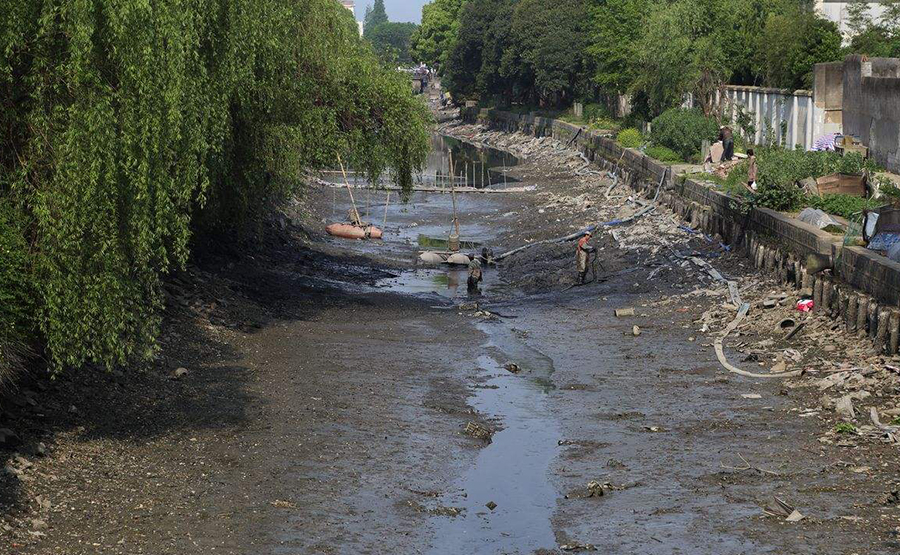 臥螺離心機(jī)在市政污泥處理中如何實(shí)現(xiàn)高效低耗脫水？(圖1)