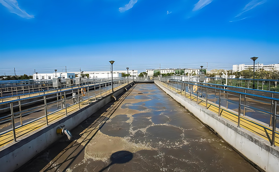 陶瓷廢水處理關(guān)鍵技術(shù)與污泥脫水設(shè)備選型指南